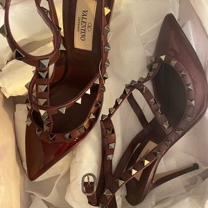 Valentino Rockstud Pumps